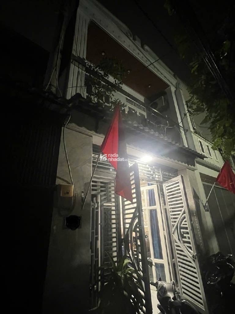NHÀ ĐẸP CHỦ TẶNG HẾT NỘI THẤT Q.TÂN BÌNH - 2 LẦU - 2PN - DT : 4.1M X 9M 