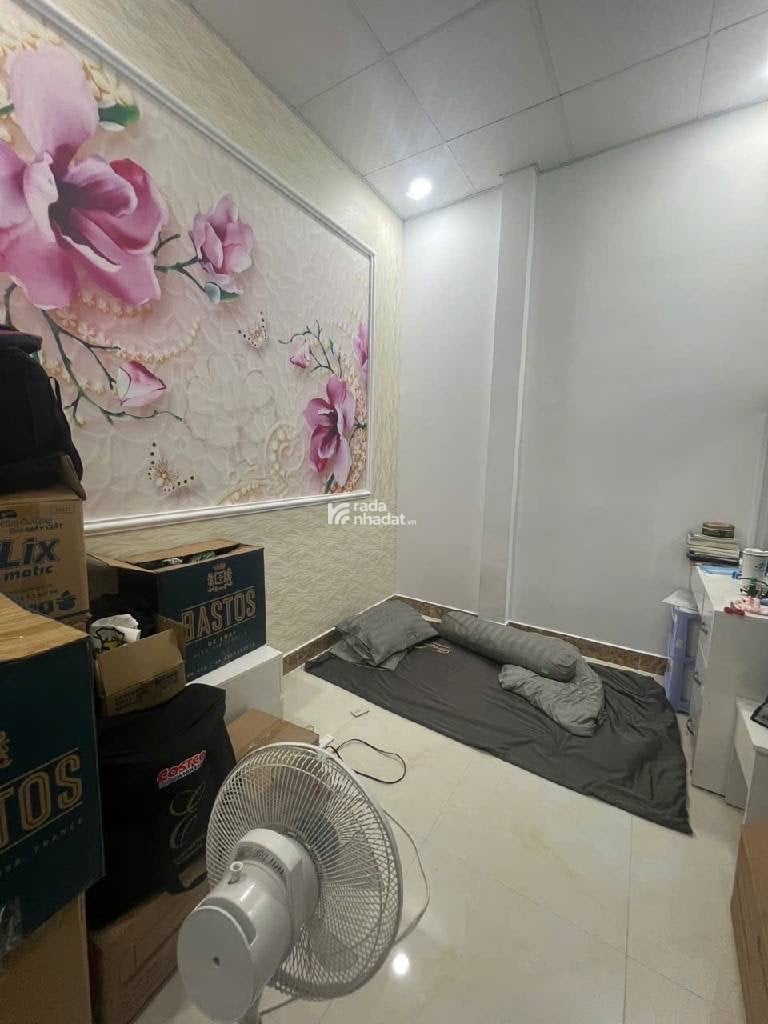 NHÀ ĐẸP CHỦ TẶNG HẾT NỘI THẤT Q.TÂN BÌNH - 2 LẦU - 2PN - DT : 4.1M X 9M 