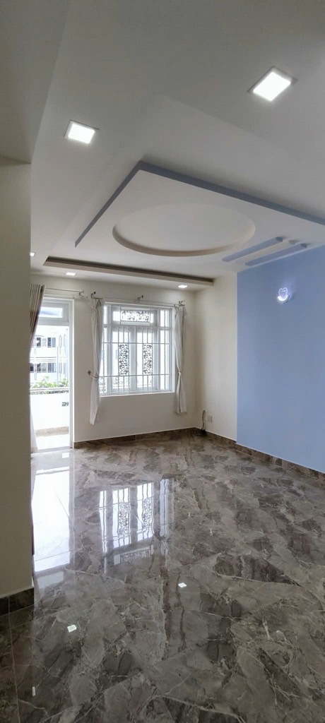 Bán tòa nhà căn hộ dịch vụ mặt tiền Hoàng Hoa Thám Bình Thạnh