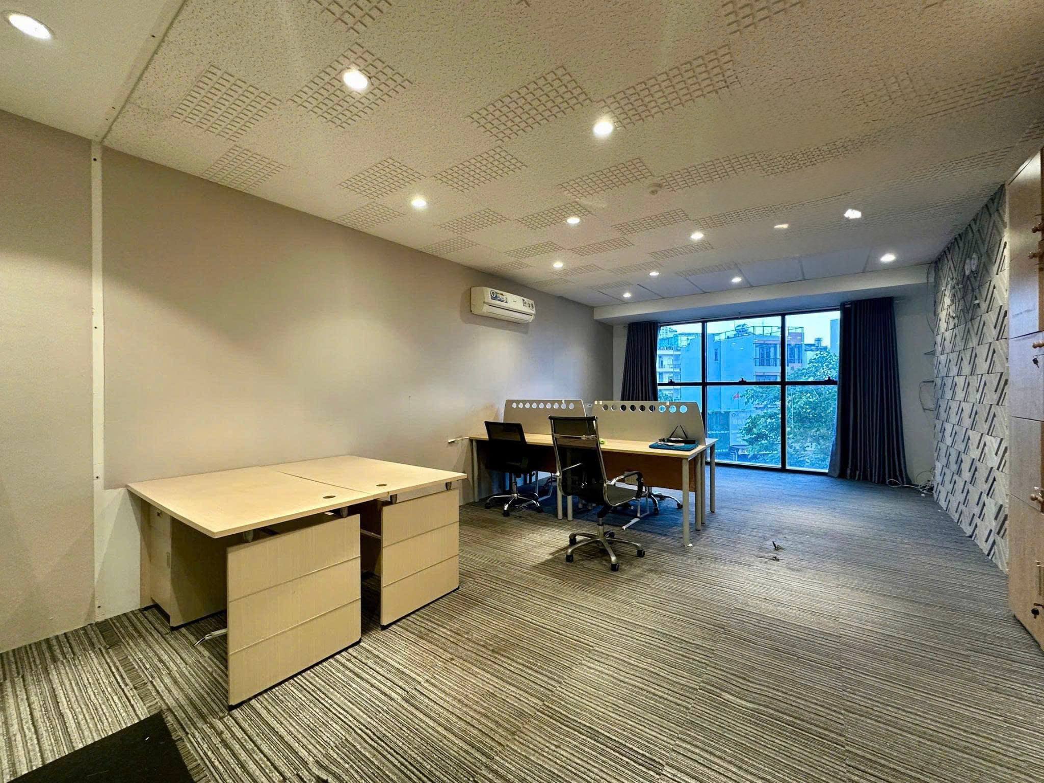 Văn phòng officetel diện tích lớn 51m2, cho thuê 14 triệu/tháng, The Sun Avenue Quận 2