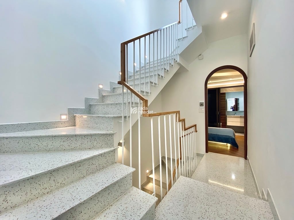 NHÀ MỚI 5 TẦNG, GARA Ô TÔ, FULL NỘI THẤT, HẺM Ô TÔ NHỰA THÔNG – PHAN HUY ÍCH, TÂN BÌNH – 9.95 TỶ TL