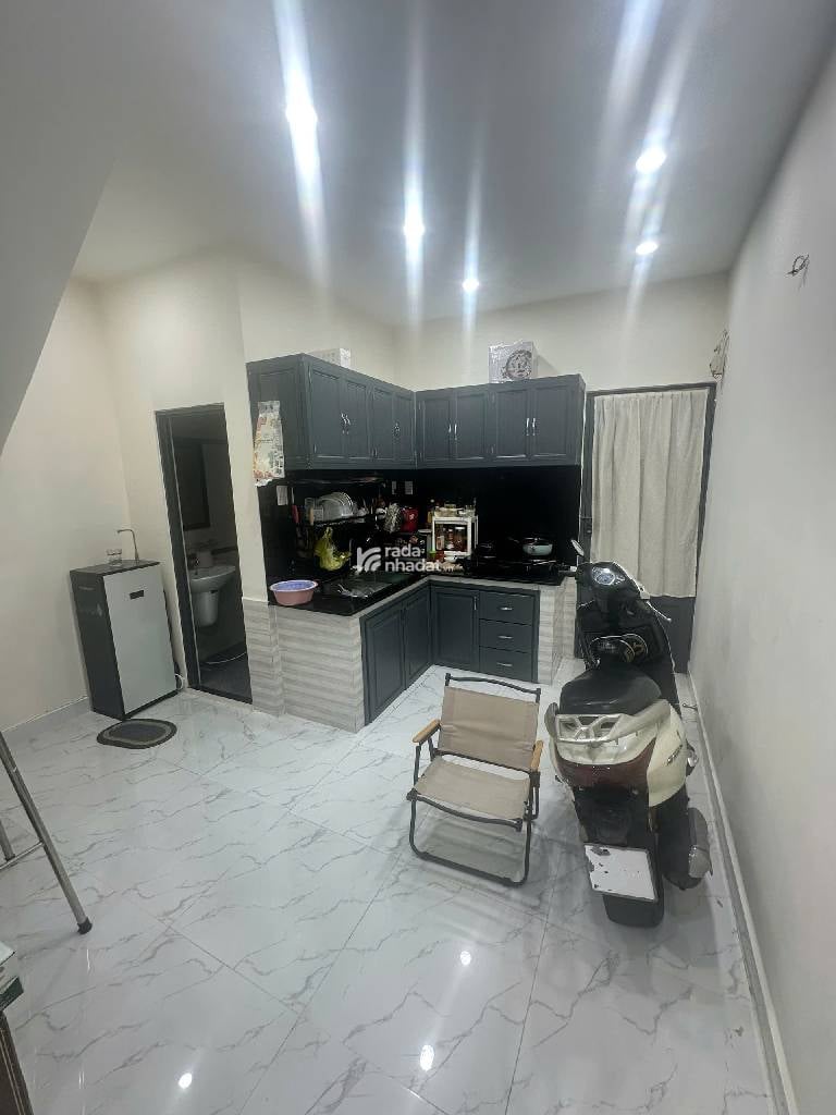 MẶT TIỀN KINH DOANH TỐT, SÁT MẶT TIỀN QL13, NGANG HIẾM 5,5m, DT 132m2; 9,2 TỶ