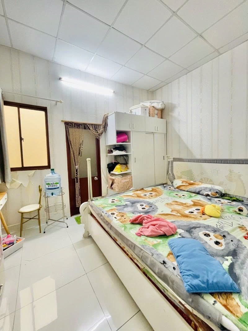 TÂN PHÚ- BÁN NHÀ HẺM NHỰA 12M 2 TẦNG TÂN BÌNH GẦN SÂN BAY & NHÀ GA T3