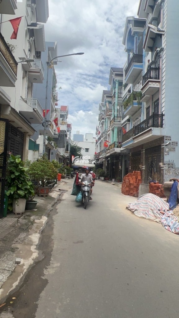 BÁN ĐẤT PHÂN LÔ BẾN LỘI BÌNH TÂN 106M2 HẺM XE HƠI THÔNG 6.5 TỶ KẾ HƯƠNG LỘ 2
