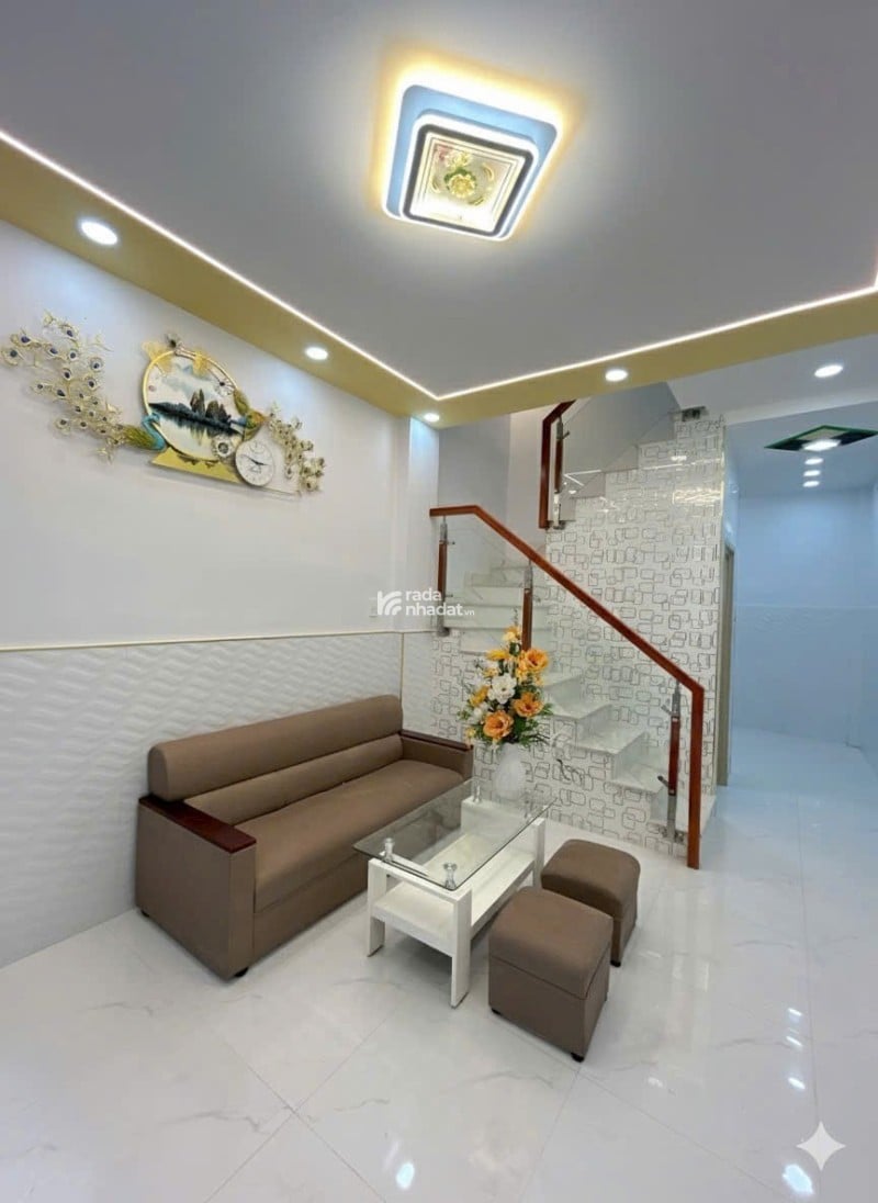 GẦN CHỢ BÌNH LONG - HẺM 3.5M GẦN MT - 27M2 (3.3 x 8) 2 TẦNG ĐÚC MỚI 100% Ở NGAY - 3 TỶ