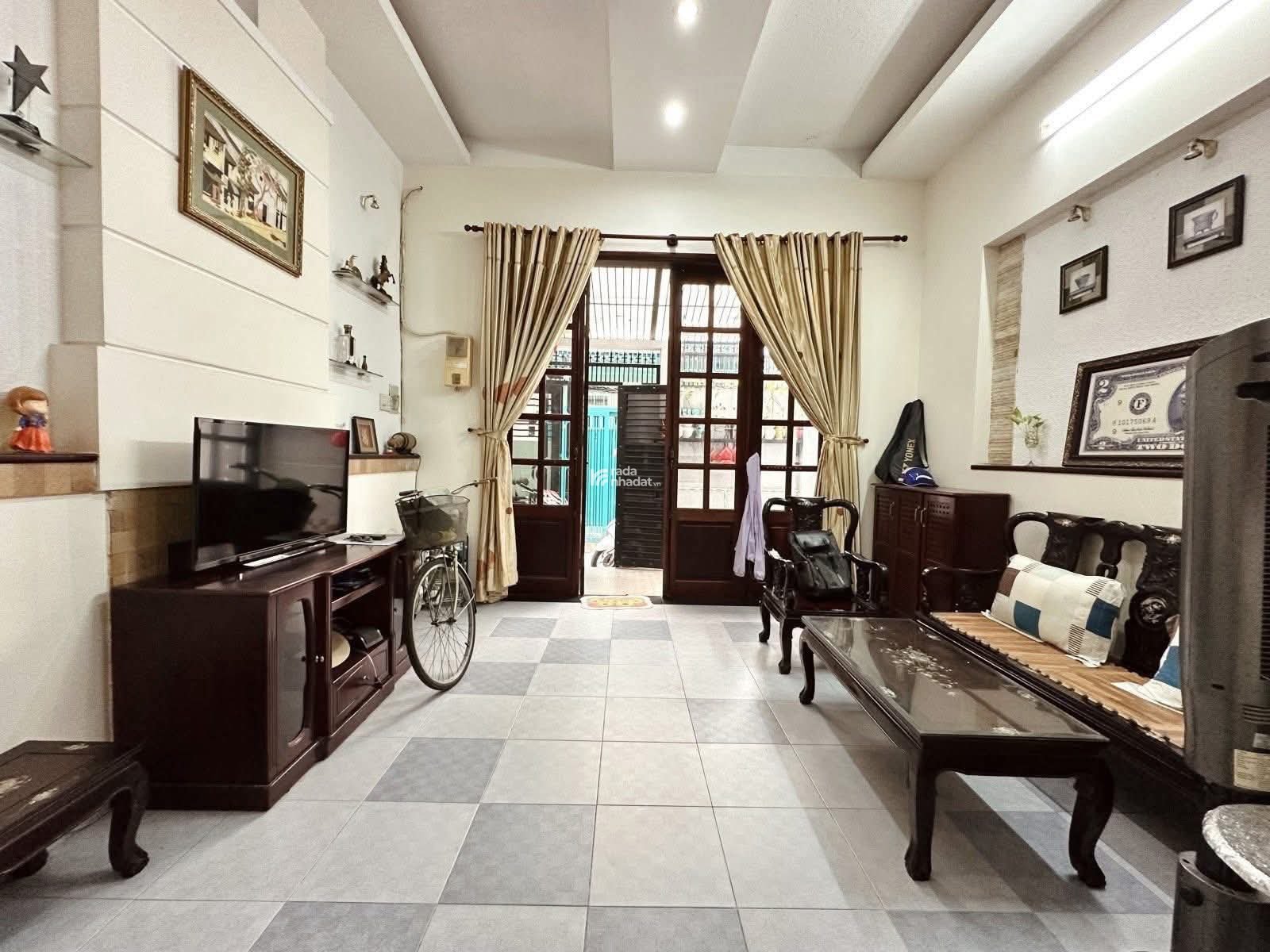 CHÚ HÀ CẦN BÁN GẤP CĂN NHÀ NGAY PHẠM VĂN HAI, TÂN BÌNH GIÁ 2TỶ870 ĐỂ ĐI ĐỊNH CƯ.