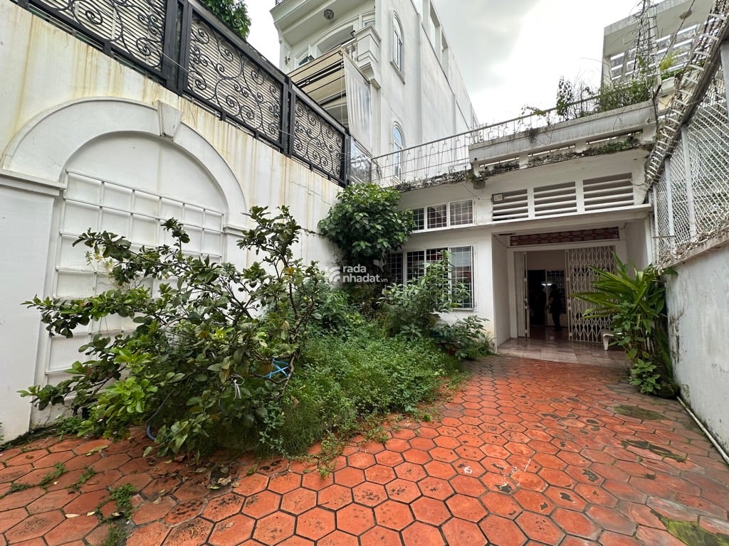 Bán Biệt thự xưa Tân Định - 200m2 nở hậu - Võ Thị Sáu Quận 1