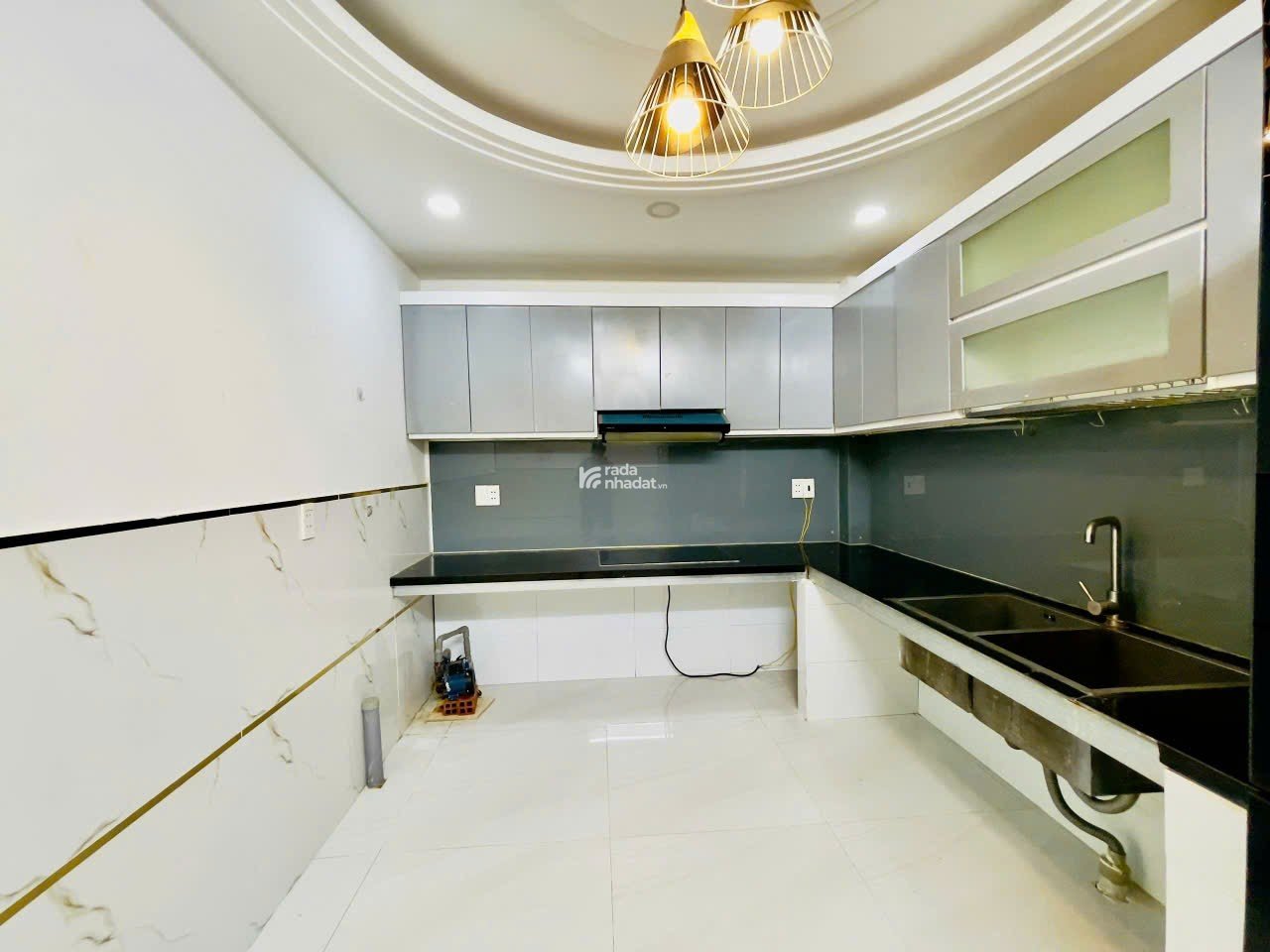 NHÀ NỞ HẬU HẺM XE HƠI ĐẬU TẬN CỬA PHƯỜNG 11, QUẬN GÒ VẤP