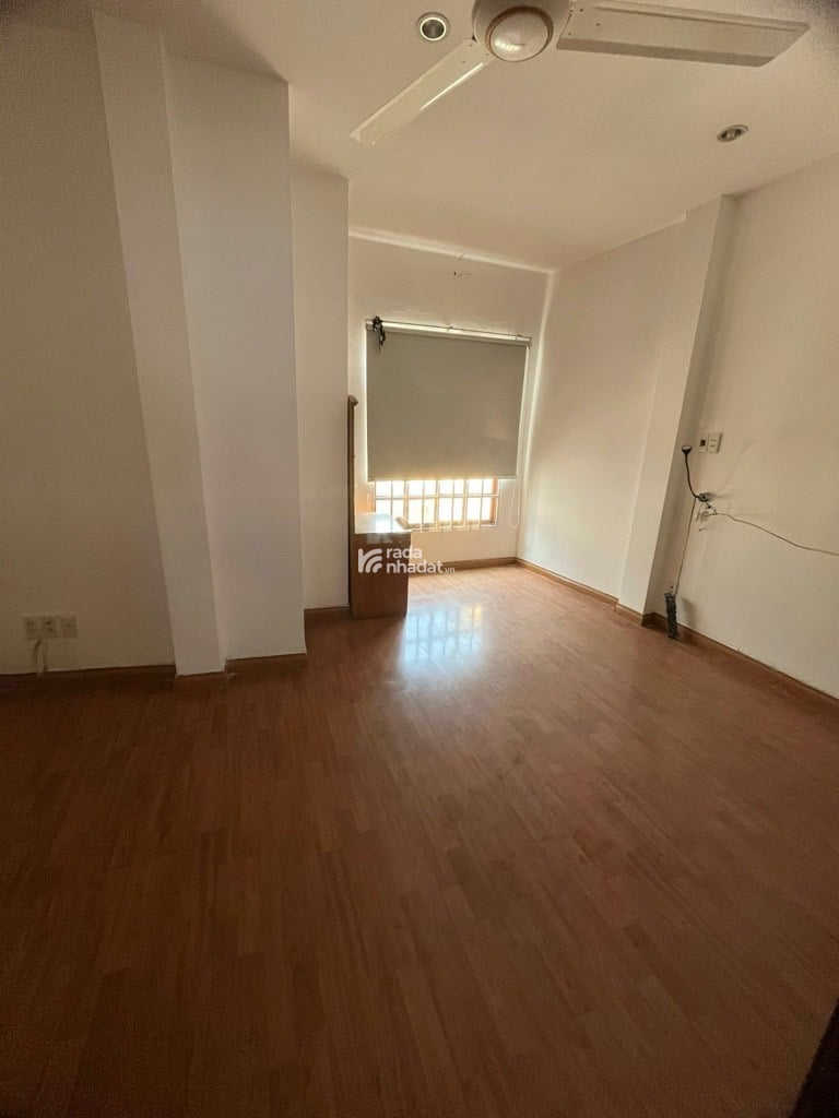 HẺM XE HƠI SÁT VÁCH. HOÀNG HOA THÁM, BÌNH THẠNH, 4 TẦNG MỚI Ở NGAY. GIẢM 550TR CHỈ CÒN 6.8T TL 