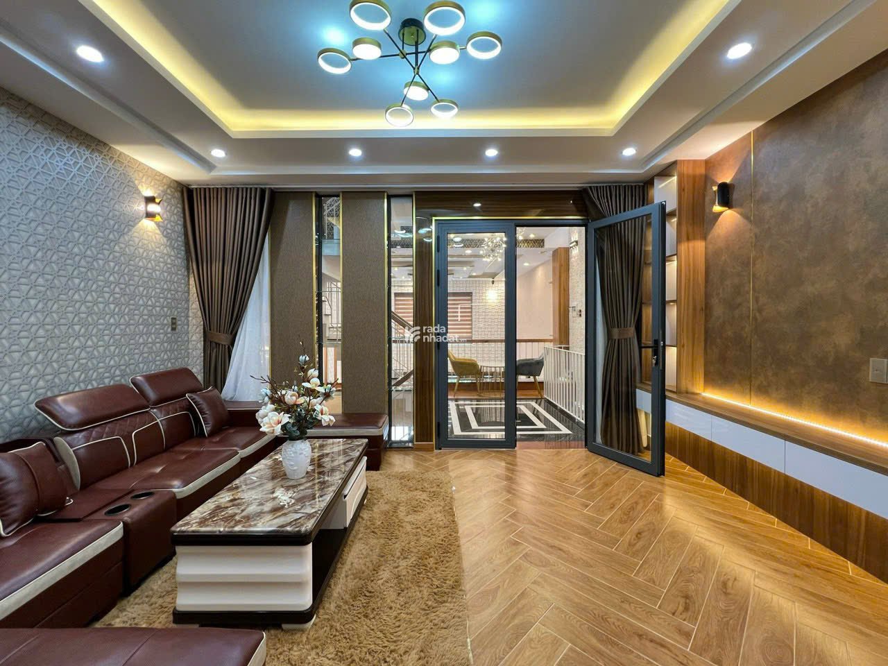 CẦN TIỀN BÁN GẤP, Nhà Phan Văn Trị, gần Emart, sổ hồng giá 2 ty 550 triệu