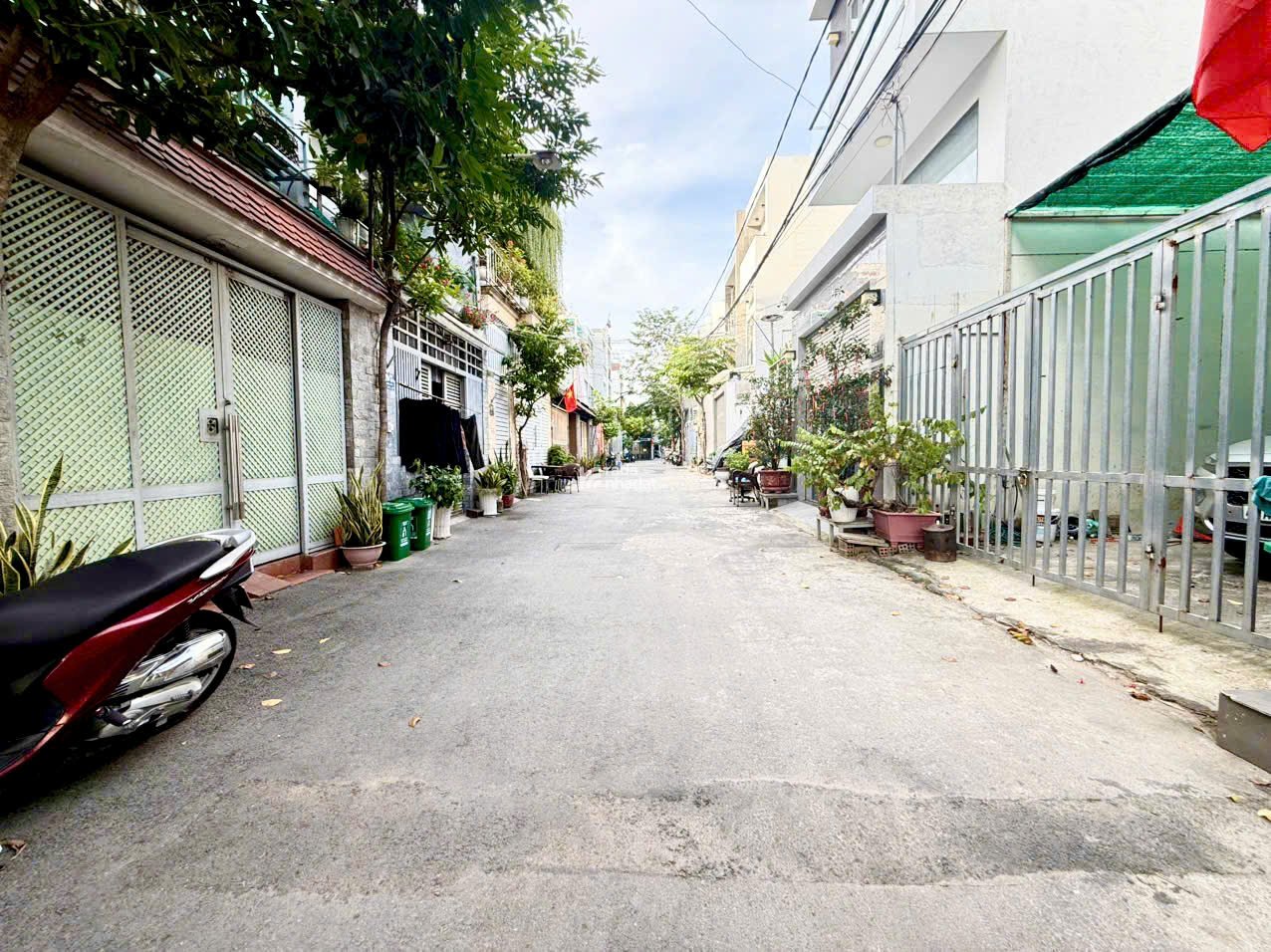 BÁN NHÀ 3T 2MT HẺM ÔTÔ HỒ BÁ PHẤN PHƯỚC LONG A 63M2 NHÀ MỚI TIỆN NGHI VỊ TRÍ VÀNG
