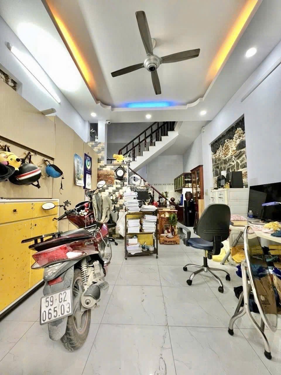 CHỈ 1 căn DUY NHẤT tại Q10, HXH, với 4TỶ590 dọn vào ở ngay, vị trí CỰC ĐẸP, tiện KD, lh ngay