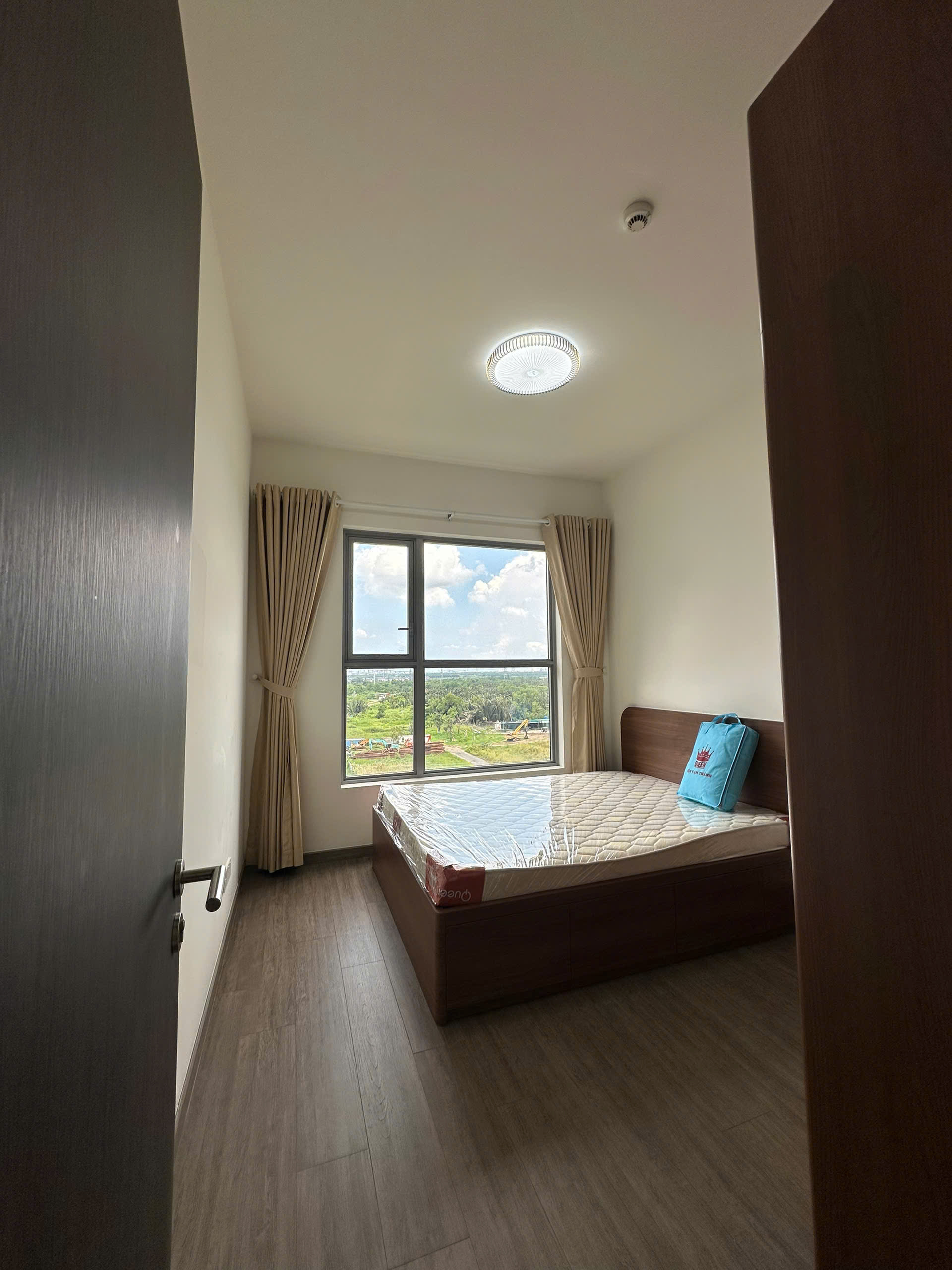 cho thuê căn hộ 2PN2WC - 19,5 triệu/tháng - Full NT - Celesta Rise