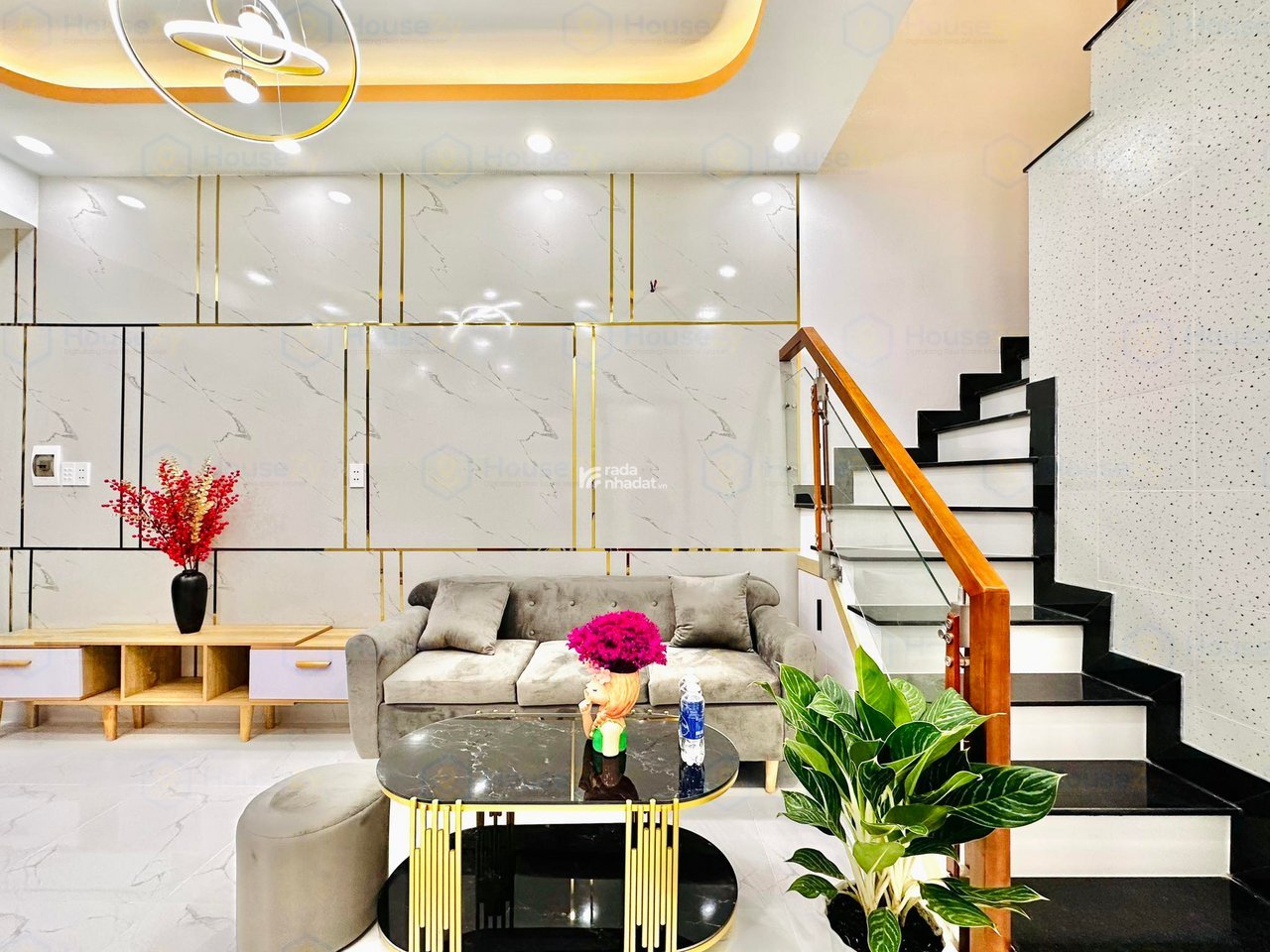 Bán nhà cực êm Nơ Trang Long, P.12, 5,8 tỷ, 1 trệt 2 lầu, tiện ích đầy đủ, sổ riêng