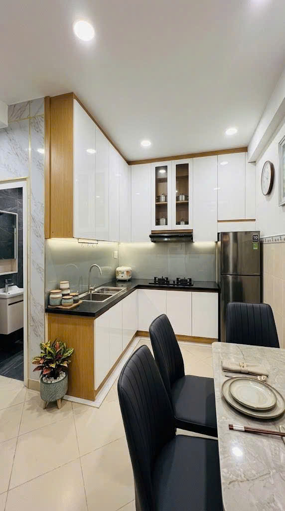 Bán nhà mới Huỳnh Văn Bánh, QUẬN PHÚ NHUẬN, 3.5 x 11m, 3 Tầng, 5.7 tỷ