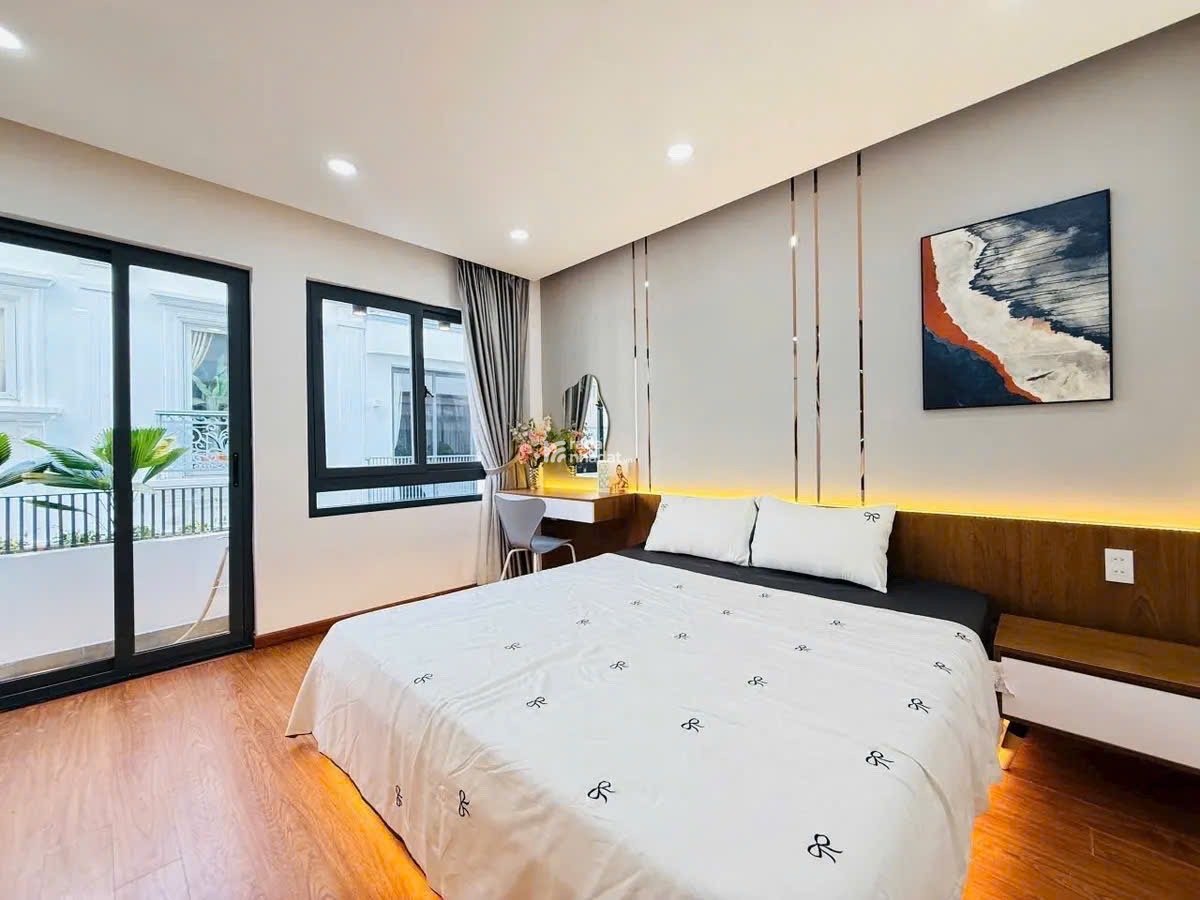 NHÀ 5 TẦNG XÂY MỚI FULL NỘI THẤT - 5x12 - KHU PHÂN LÔ HẺM 6M XE HƠI ĐỖ CỬA- CHỈ 9.39 TỶ TL