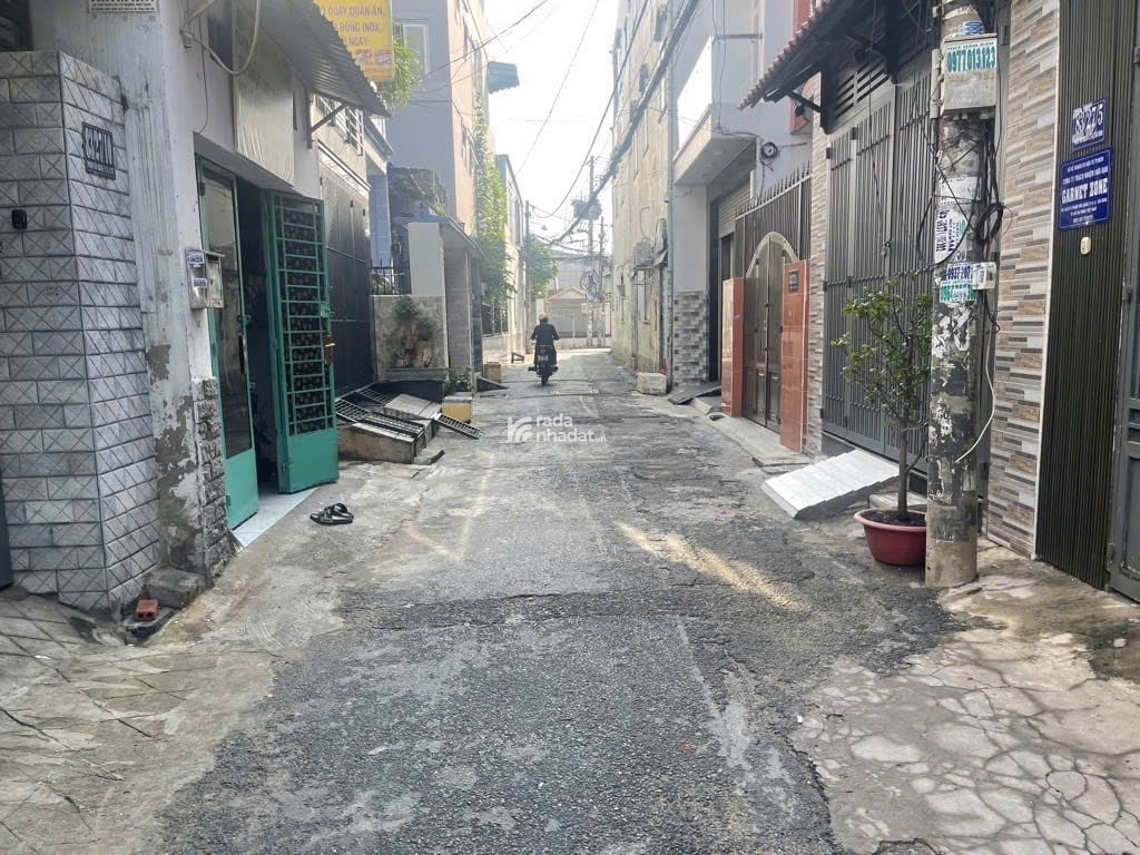 Nhà  C4 Phạm Văn Bạch  P15  Tân Bình Hẻm xe hơi  5.8x20m  Giá 10.8 Tỷ còn thương lượng