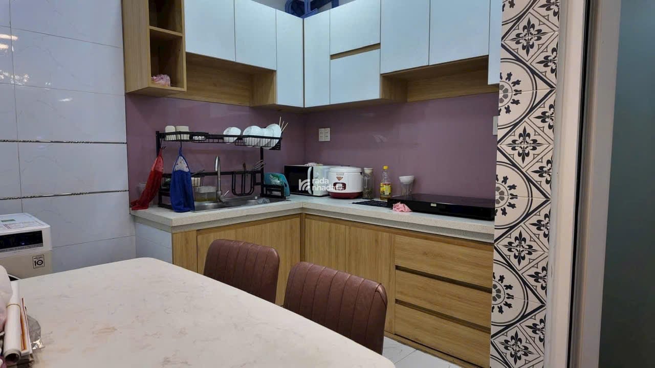 Bán nhà 154/15/3 Trần Thị Trọng,Tân Bình, HCM, giá 4,45 tỷ, 30,84 m2 nội thất cao cấp, có hẻm hông