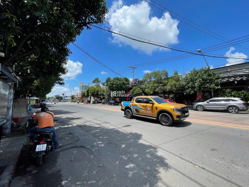 MTKD CHẾ LAN VIÊN, TÂN PHÚ, 240M2 NGANG CHUẨN 4M. GIẢM 550TR CHỈ 30T TL TỐT