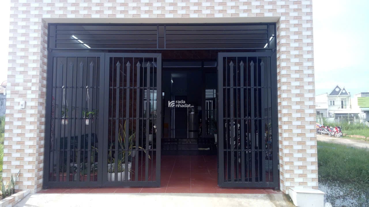 Bán nhà riêng tại khu công nghiệp Cầu Tràm, Long An