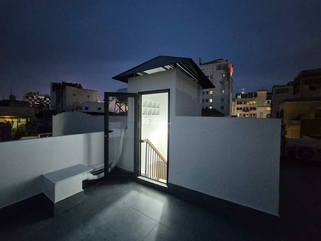 BẤT ĐỘNG SẢN HOT NHẤT TRUNG TÂM QUẬN 1 - GÓC 2 MẶT TIỀN VIP - ĐANG CHO THUÊ 95 TRIỆU/THÁNG