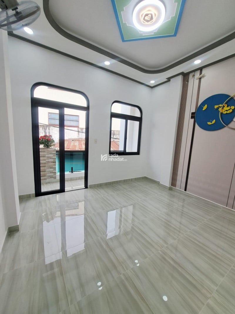 CẠNH Q6 - HXH THÔNG - 65M2( 4.2 x15 ), 2 TẦNG ĐÚC MỚI 100% - CHỈ NHỈNH 5 TỶ