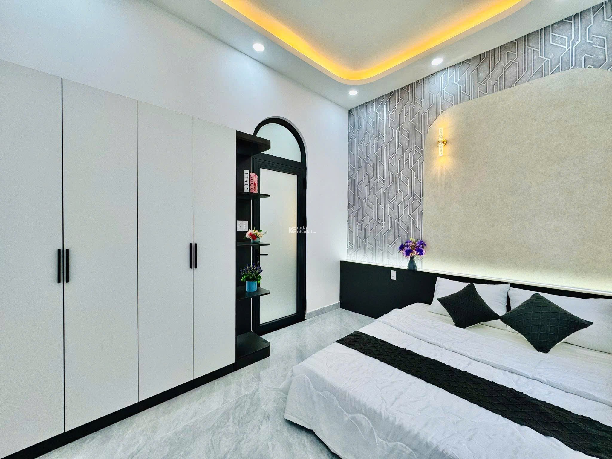 BÁN NHANH NHÀ PHAN XÍCH LONG, PHÚ NHUẬN, 58,2M2,  5 tỷ 550tr/ shr chính chủ