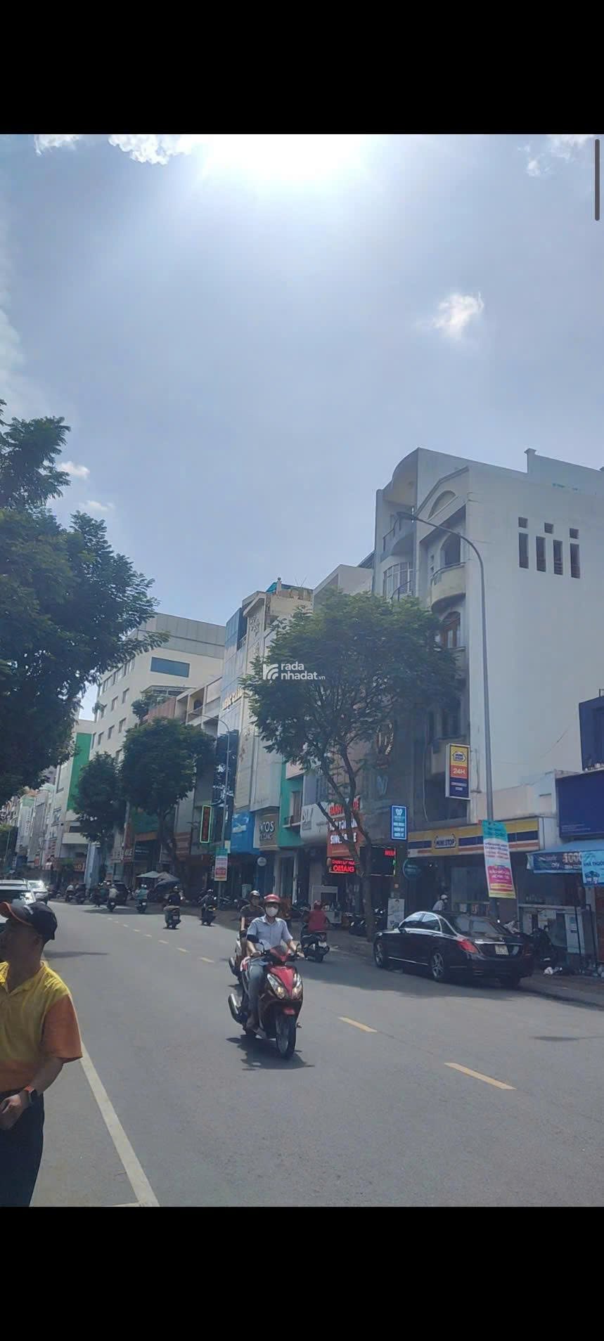 Bán nhà mặt tiền DT: 4x18m 5 tầng Ngô Gia Tự Q10 HĐT 45tr