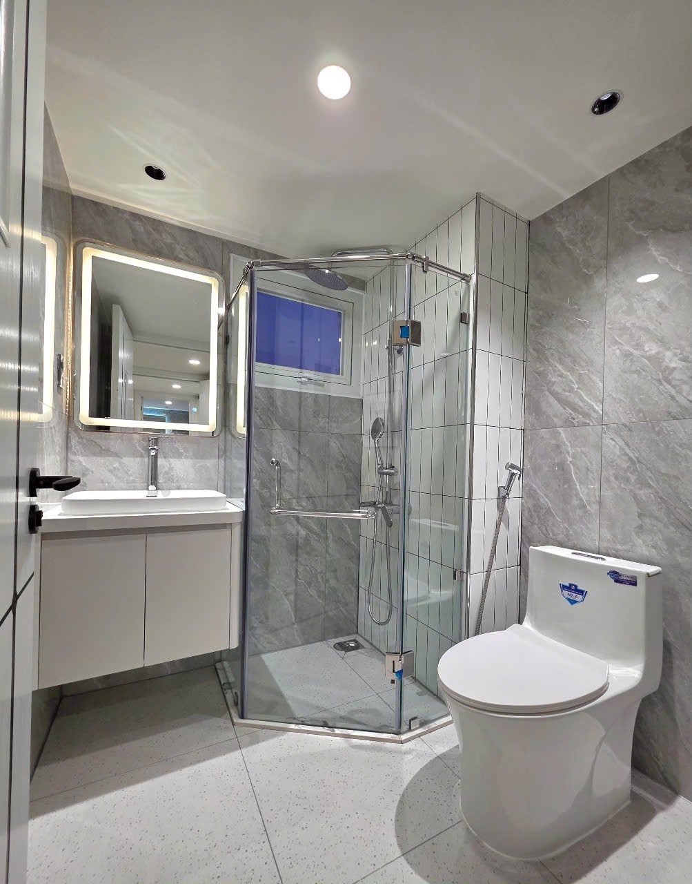 Cho thuê căn hộ Richland, sát bên VivoCity, nhà đẹp, giá chỉ 17 triệu