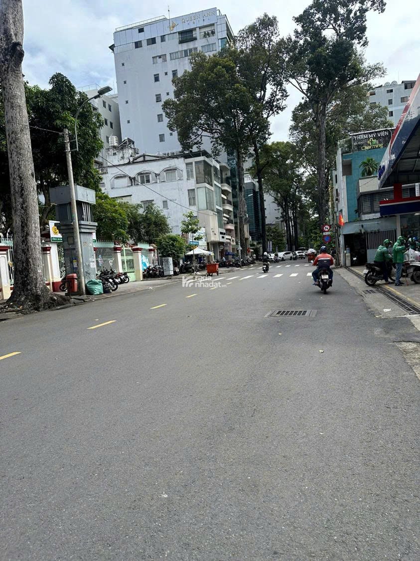 BÁN NHÀ 5 TẦNG SIÊU VỊ TRÍ MT BÙI THỊ XUÂN, P. BẾN THÀNH, Q.1_DT: 4.2x18m_GIÁ 55 TỶ