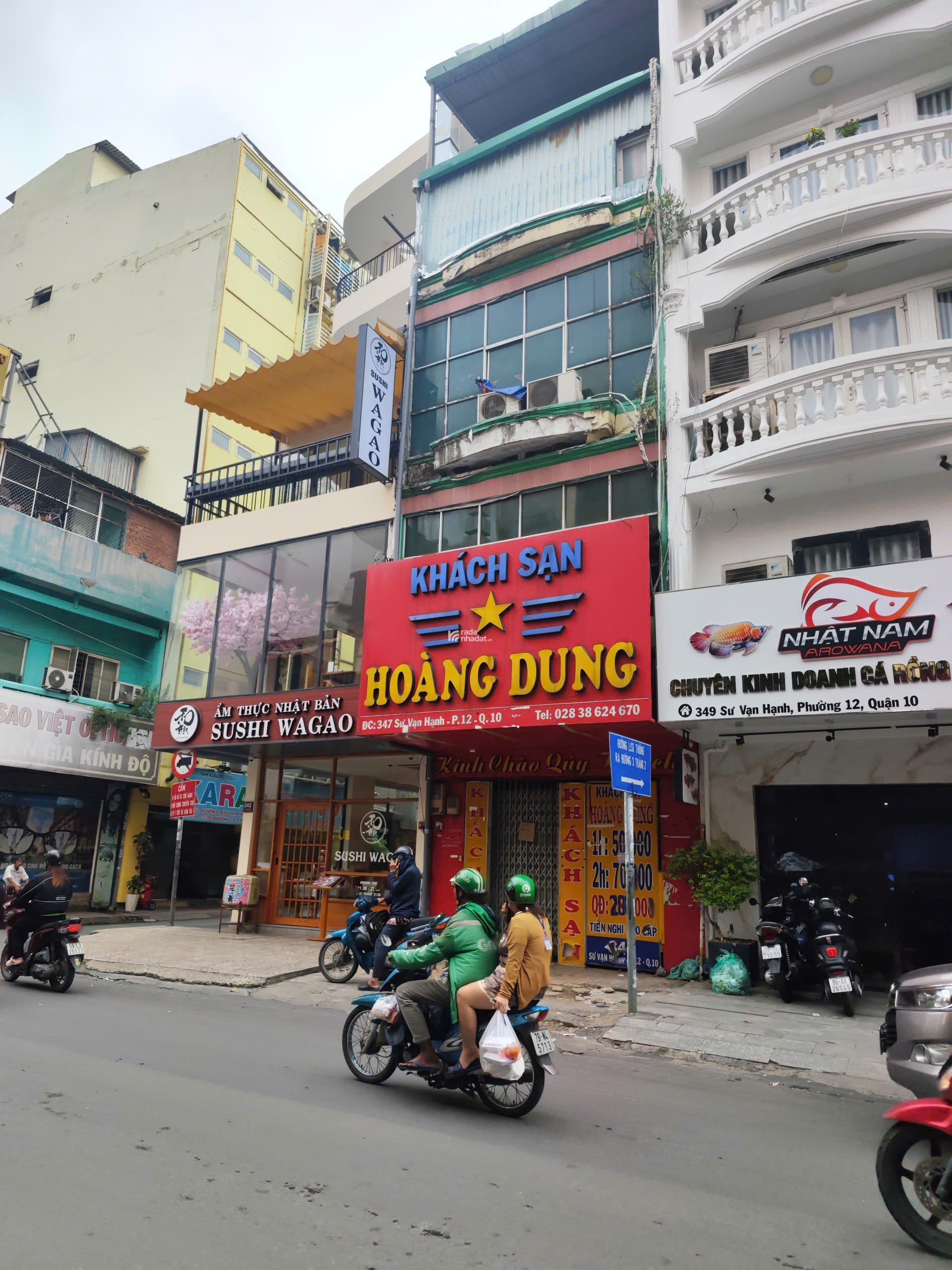 B Mặt tiền Quận 10 , 4.5 x 16 vuông vức , 4 tầng hoàn công đủ.