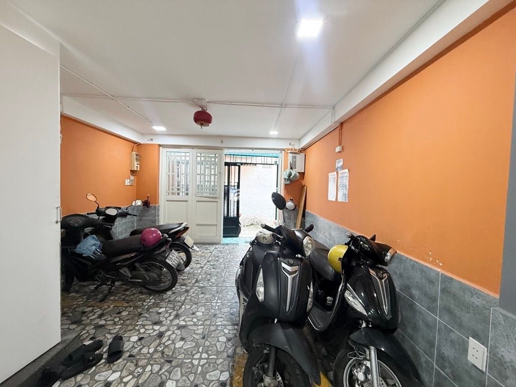 NGHĨA PHÁT - P.6 TÂN BÌNH- CÁCH HXH 10M- DT:4.2X14- 5 TẦNG - 7 TỶ 9