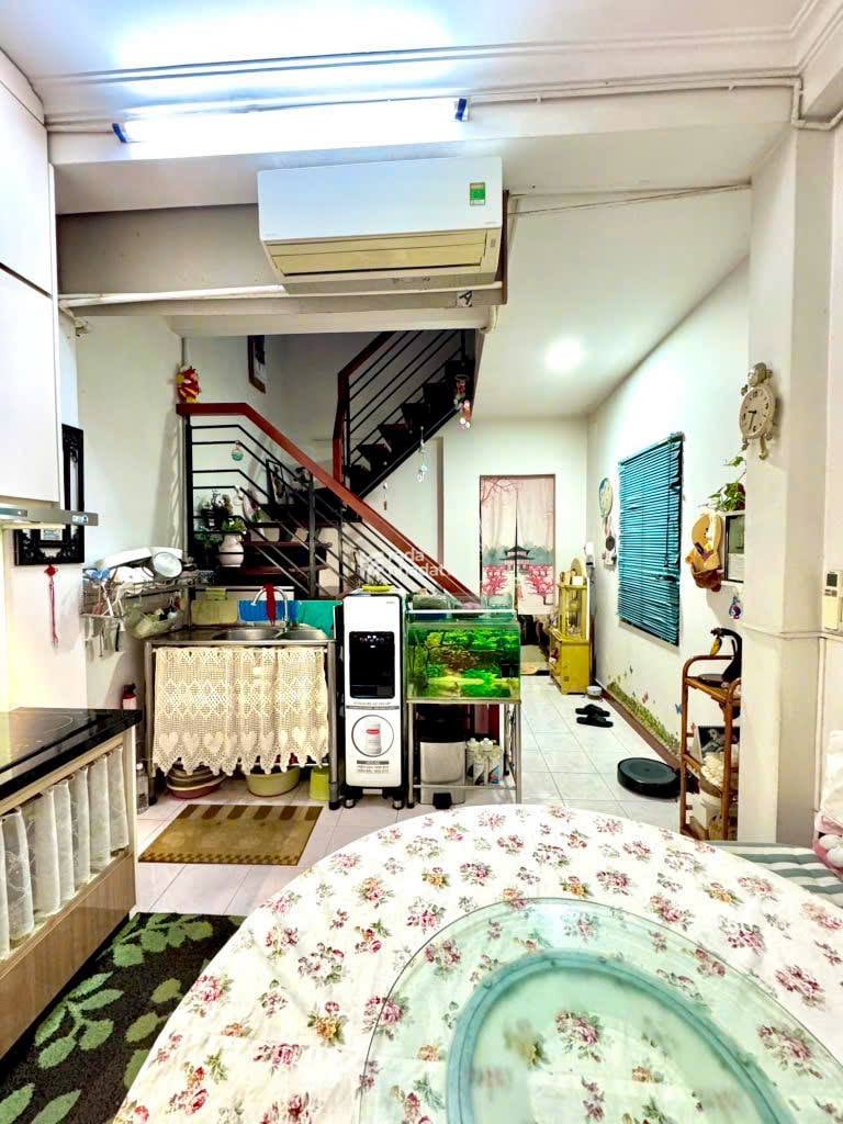 MẶT TIỀN CHỢ GÒ VẤP - MẶT TIỀN NGUYỄN VĂN NGHI - VỊ TRÍ TRUNG TÂM KINH DOANH ĐỈNH