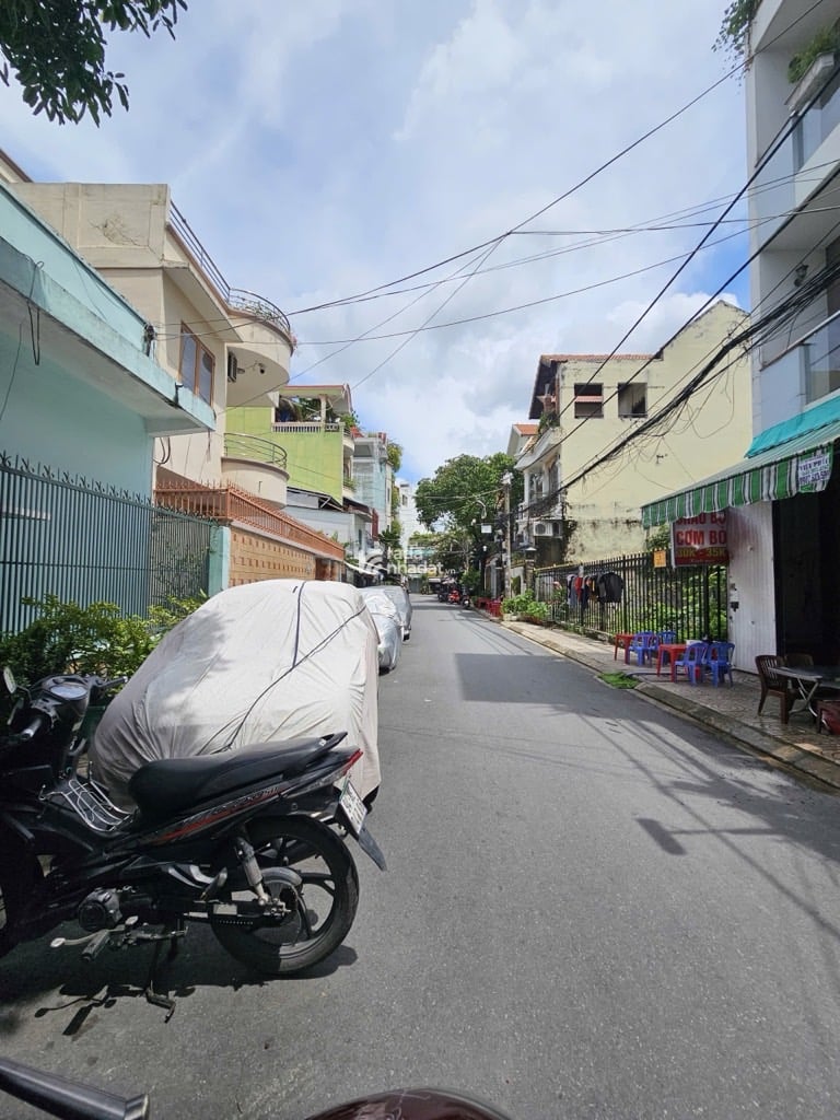 CHDV-DÒNG TIỀN HƠN 5 TỶ/NĂM -1 HẦM 8 TẦNG - BÌNH GIÃ -P.13- TÂN BÌNH- DT: 11*22M- 65 TỶ
