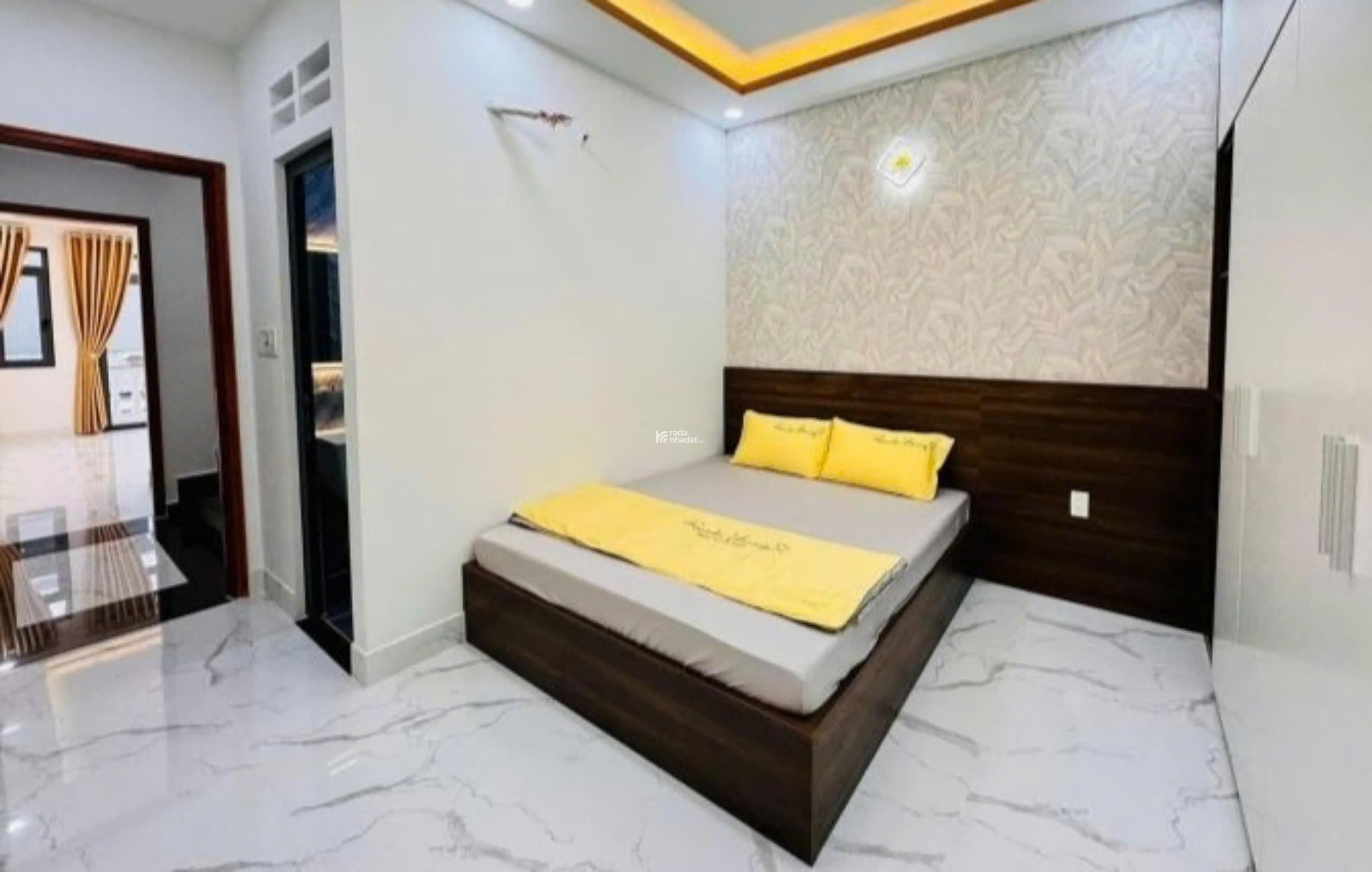 CHÍNH CHỦ BÁN NHÀ SỔ RIÊNG ĐƯỜNG HUỲNH LAN KHANH PHÚ NHUẬN 4 tỷ 150tr 60.2M2 HOÀN CÔNG ĐỦ