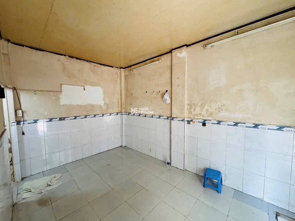 SIÊU PHẨM HẺM XE TĂNG QUAY ĐẦU- 2 TẦNG CỨNG- NGAY VÒNG XOAY PHẠM VĂN ĐỒNG- CHỈ NHỈNH 3 TỶ