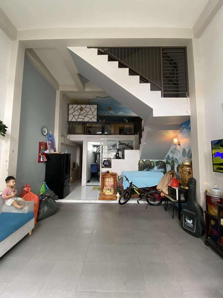 NHÀ ĐẸP HẺM Ô TÔ TRÁNH, SÁT MẶT TIỀN GẦN CHỢ LINH TRUNG 3 TẦNG 4,5X14 CHỈ 7,35 TỶ.