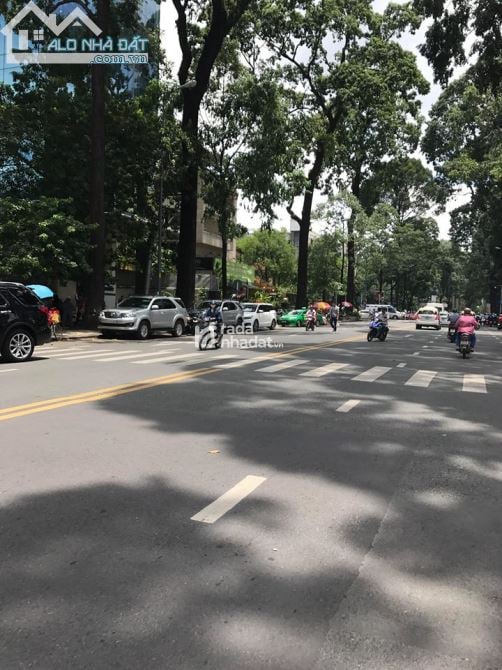 Cần bán gấp nhà mặt tiền Thành Công - Lũy Bán Bích, Q.Tân Phú, DT: 4x18m,  giá hơn 12 tỷ.