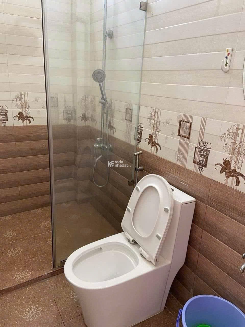 NHƯỢNG GẤP nhà cũ 50m2 đường Tạ Quang Bửu, Quận 8 hẻm xe hơi, nhiều tiện ích giá chỉ 2 tỷ 350 TL 