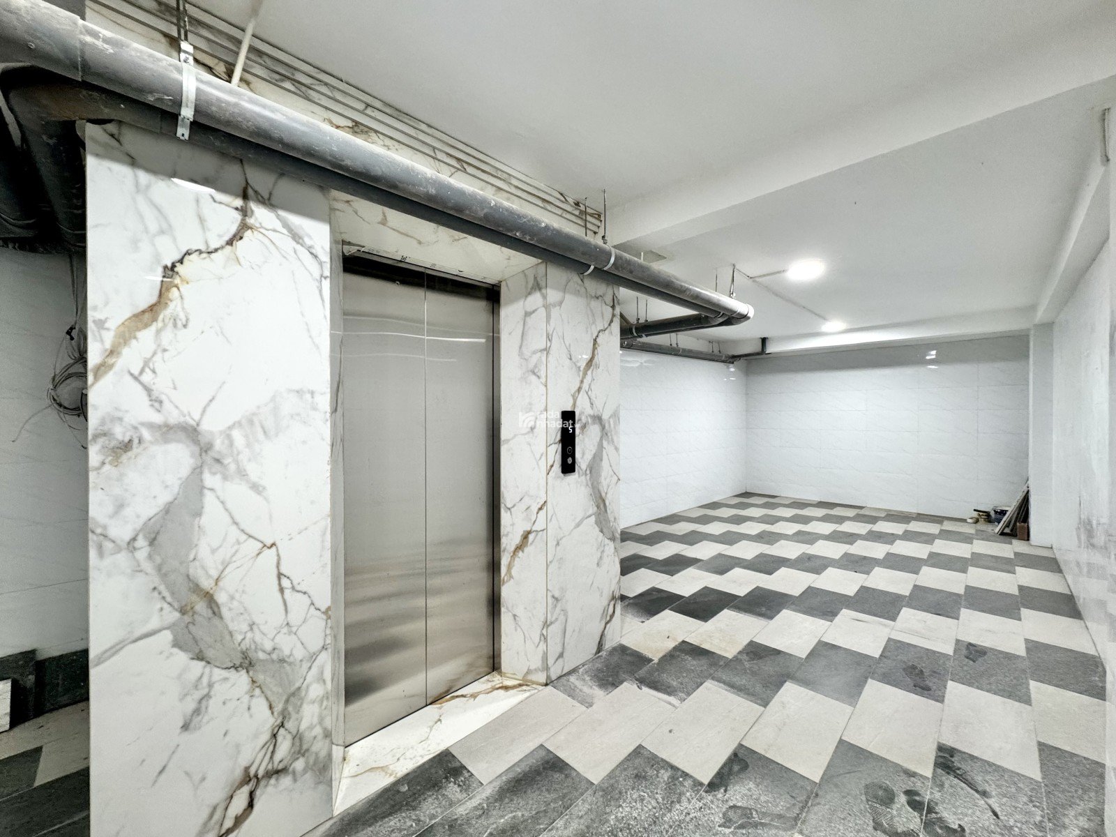 SIÊU PHẨM MẶT TIỀN 62m2 7 TẦNG - CÓ HẦM & THANG MÁY - NHÀ ĐẸP MỚI TINH - VỊ TRÍ KINH DOANH ĐẮC ĐỊA