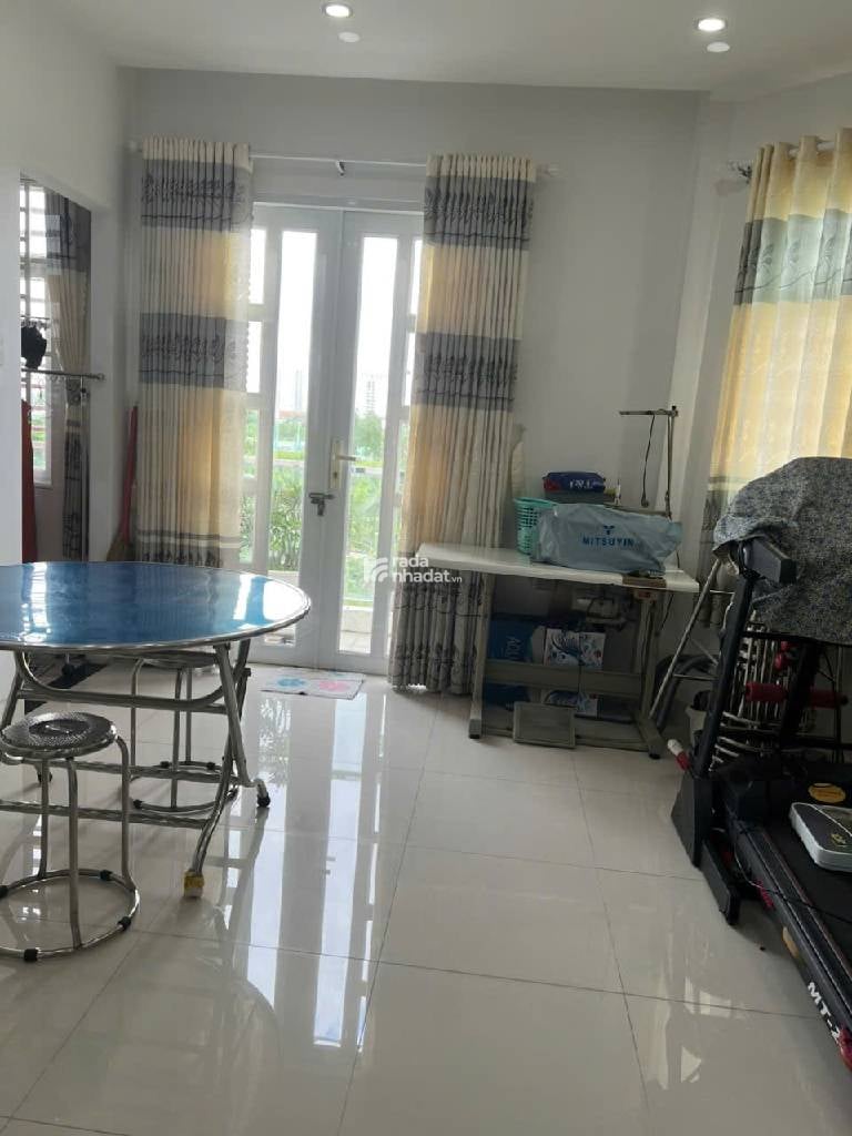 Nhà Phố Đẹp 4 Tầng Huỳnh Tấn Phát Q7, SHR Hoàn Công,  Kinh Doanh Đa Ngành, Chỉ 7,8 Tỷ ( TL )