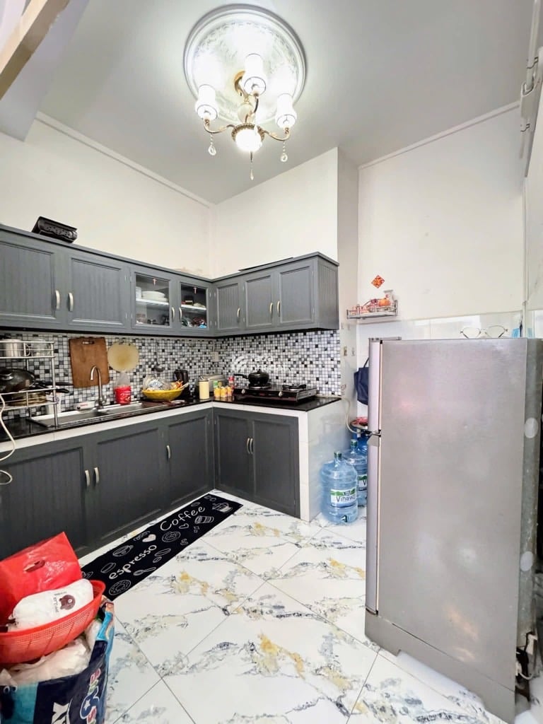 BÁN NHÀ TỈNH LỘ 10 BÌNH TÂN 30M2 2.X TỶ BTCT 3PN HẺM XE HƠI 1 TRỤC QUẬN 6