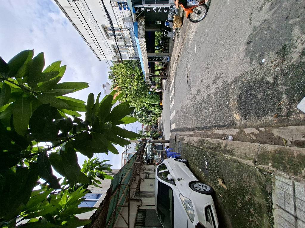 SỔ VUÔNG - NHÀ ĐẸP - HẺM XE HƠI THÔNG TỨ TUNG.