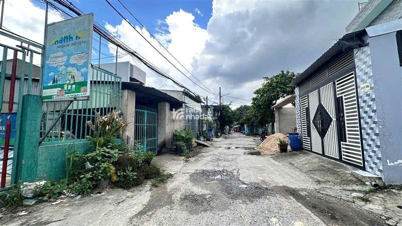 NHÀ 2 TẦNG ĐẸP NHƯ MỚI LÊ VĂN KHƯƠNG, ĐÔNG THẠNH, HÓC MÔN _ HẺM XE HƠI TRÁNH DIỆN KHỦNG