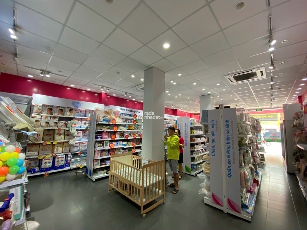 CỘNG  HOÀ HIẾM NHÀ BÁN NGANG 7.5*23M làm CHDV PHÒNG KHÁM KHÁCH SẠN 