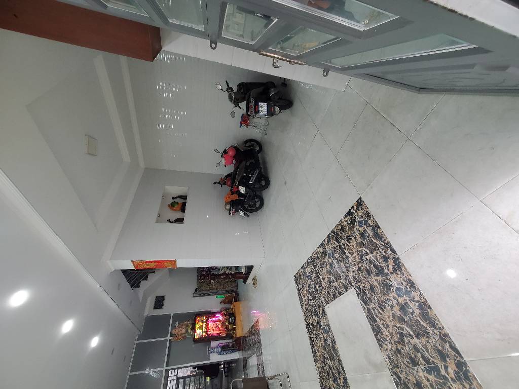 CÁCH MẶT TIỀN PHÚ THỌ HÒA CHỈ 1 CĂN -  XE HƠI NGỦ TRONG NHÀ - 127M2 - NGANG 8,5M -