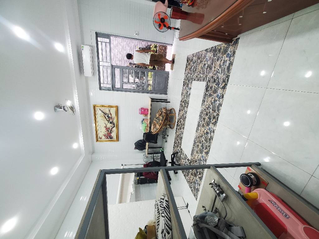 CÁCH MẶT TIỀN PHÚ THỌ HÒA CHỈ 1 CĂN -  XE HƠI NGỦ TRONG NHÀ - 127M2 - NGANG 8,5M -
