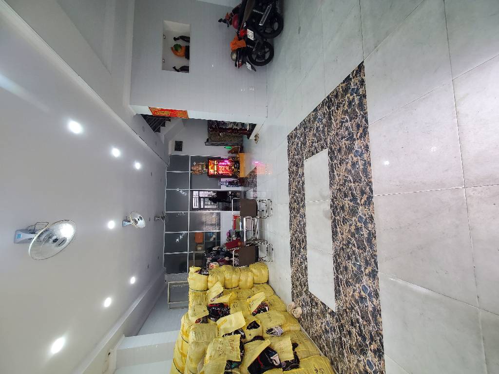 CÁCH MẶT TIỀN PHÚ THỌ HÒA CHỈ 1 CĂN -  XE HƠI NGỦ TRONG NHÀ - 127M2 - NGANG 8,5M -