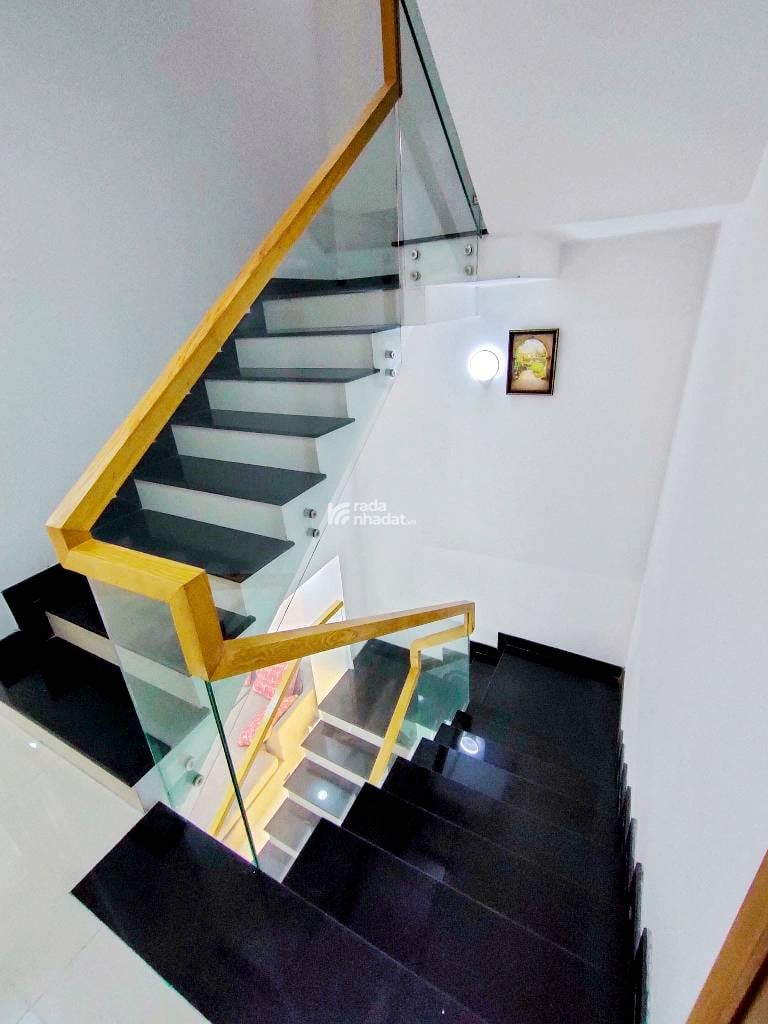 BÁN NHÀ MẶT TIỀN TÂN PHÚ - 5 TẦNG - 4.2x 22M - CHỈ 12T