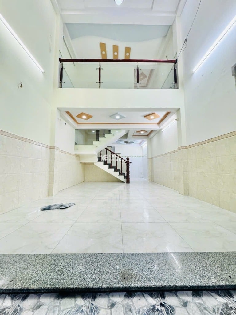 Bán nhà 4 tầng bê tông cốt thép, mới đẹp thiết kế trang nhả. hẻm 4.5 mét sạch sẻ an ninh 